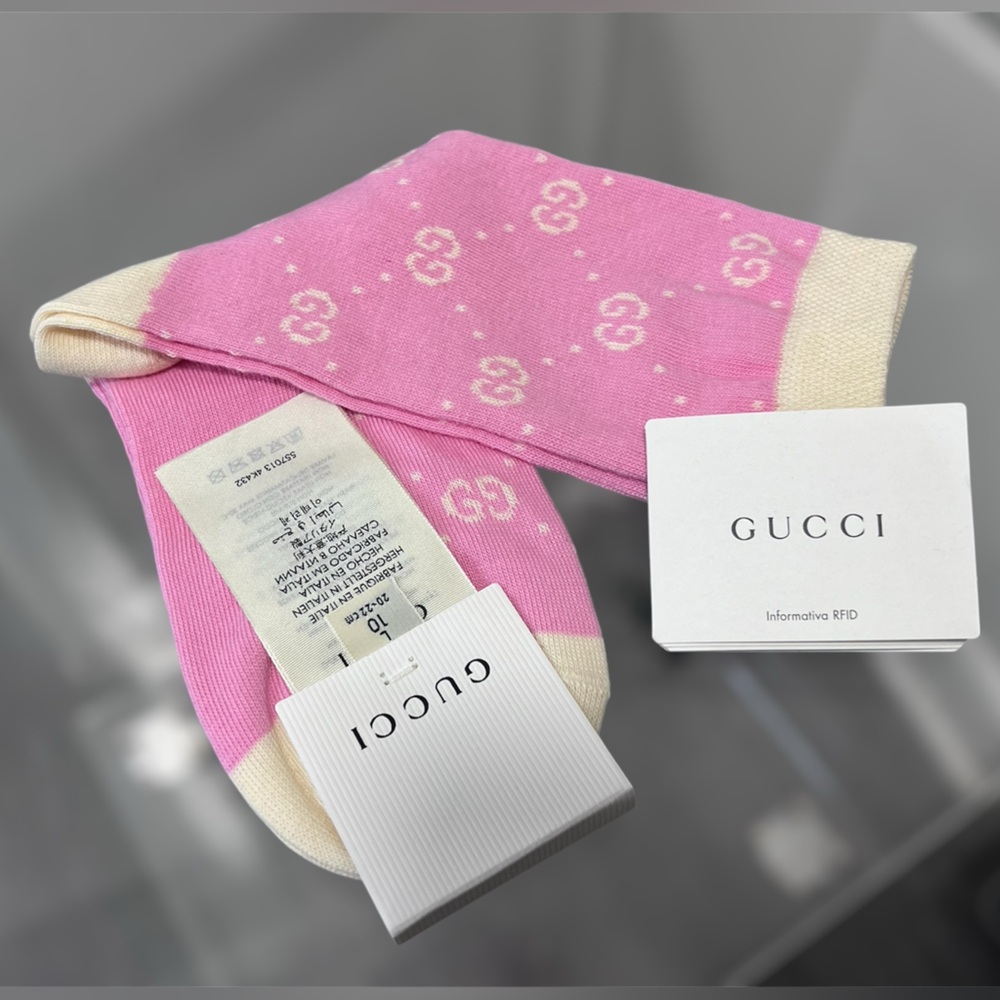 Women's Gucci GG monogram socks in pink/ivory - Picture 2 of 4